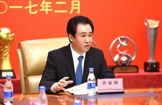 J联赛理事会将于本月19日举行，随着绝大多数俱乐部表示赞成联赛赛制改为跨年制，J联赛计划从2026-2027赛季开始以秋春制运营联赛的可能性非常大。